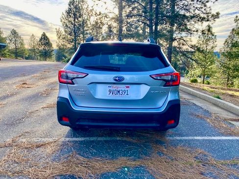 Used 2025 Subaru Outback Premium image 10