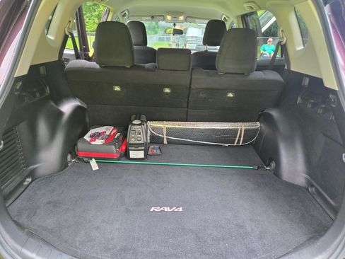 Used 2016 Toyota RAV4 LE AWD/4WD image 25