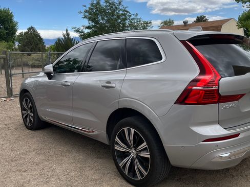 Used 2022 Volvo XC60 T8 Inscription w/ Advanced Package AWD/4WD image 1