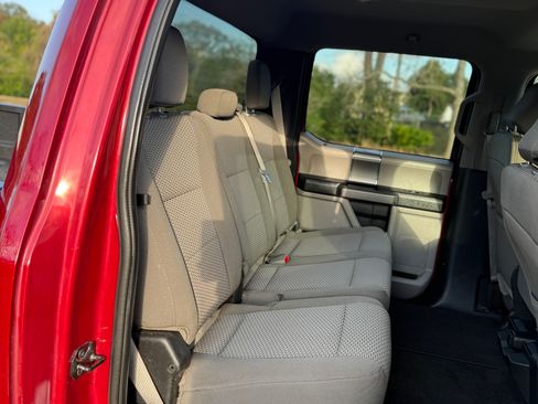 Used 2017 Ford F350 XLT w/ XLT Premium Package image 21