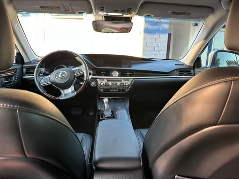 Used 2016 Lexus ES 350 w/ Navigation System Package FWD image 14