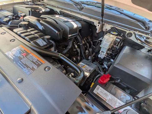 Used 2013 GMC Yukon Denali image 30