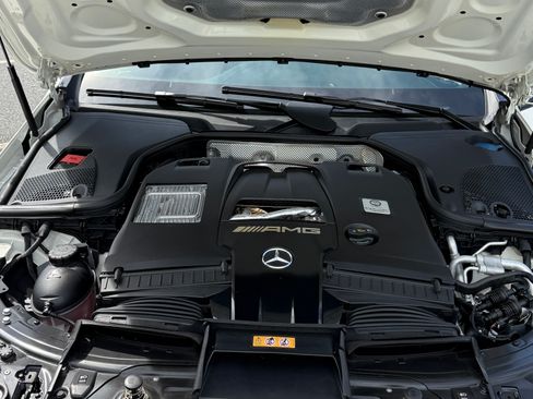 Used 2019 Mercedes-Benz AMG GT 63 image 9