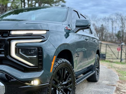 Used 2025 Chevrolet Tahoe Z71 w/ Comfort Package image 2