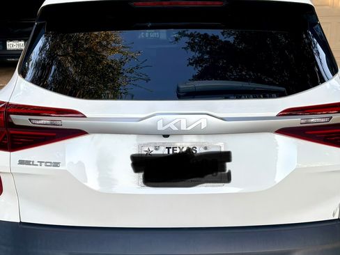 Used 2022 Kia Seltos SX w/ Sunroof Package AWD/4WD image 11