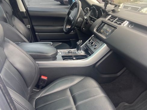 Used 2016 Land Rover Range Rover Sport SE image 6