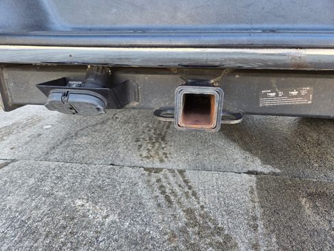 Used 2017 Chevrolet Express 3500 LT w/ LT Preferred Equipment Group image 8