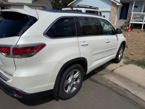 Used 2015 Toyota Highlander Limited Platinum AWD/4WD image 5