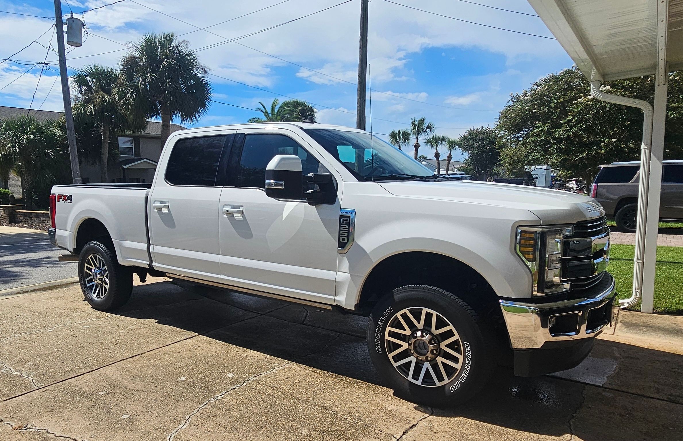 Used 2019 Ford F250 Lariat w/ Lariat Ultimate Package AWD/4WD image 1