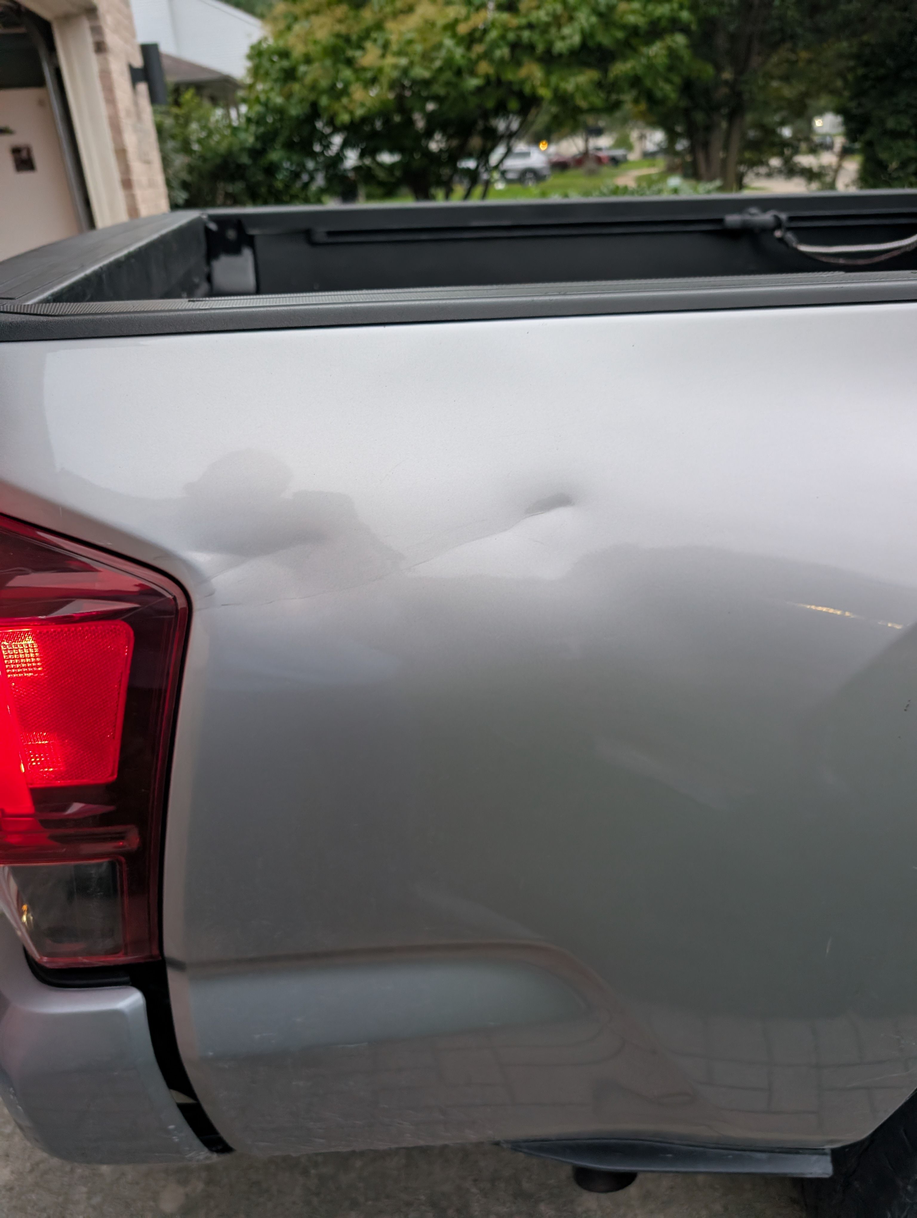 Used 2018 Toyota Tacoma SR w/ SR Convenience Package RWD image 9
