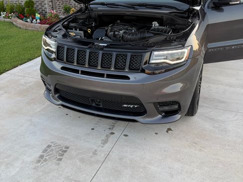 Used 2017 Jeep Grand Cherokee SRT w/ Trailer Tow Group IV AWD/4WD image 2