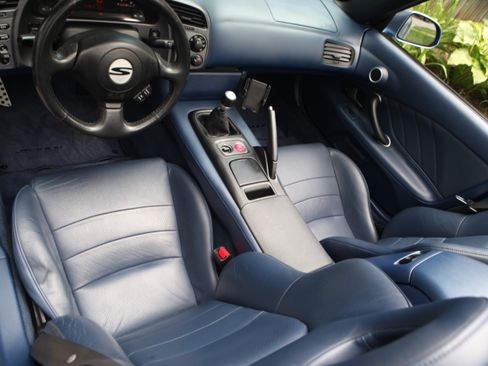 Used 2003 Honda S2000 image 11