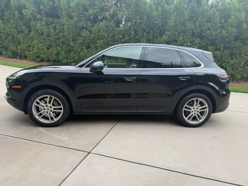 Used 2021 Porsche Cayenne S AWD/4WD image 8