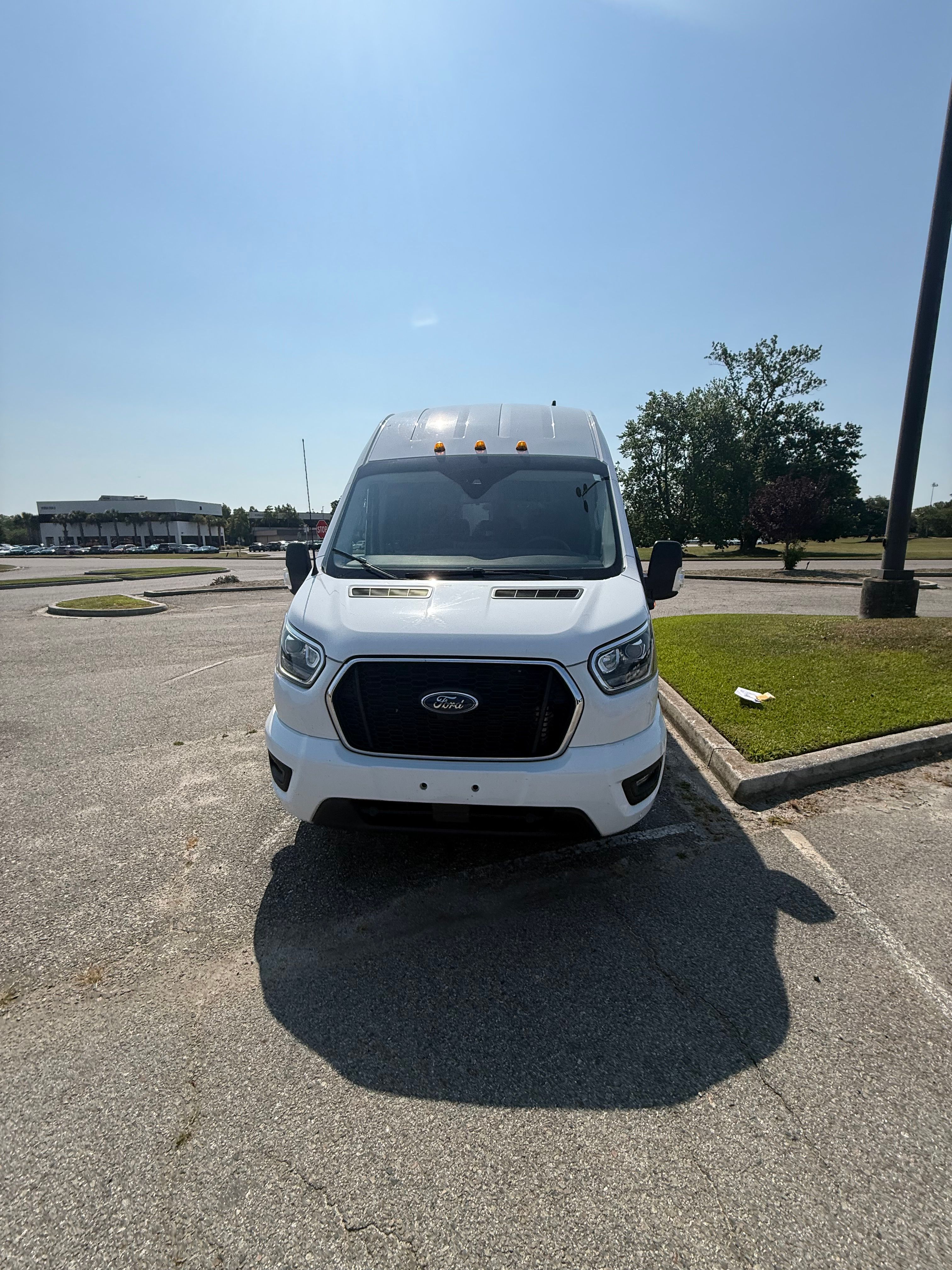 Used 2023 Ford Transit 350 XLT RWD image 2