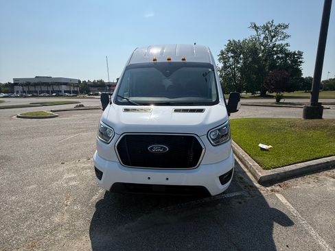 Used 2023 Ford Transit 350 XLT RWD image 2