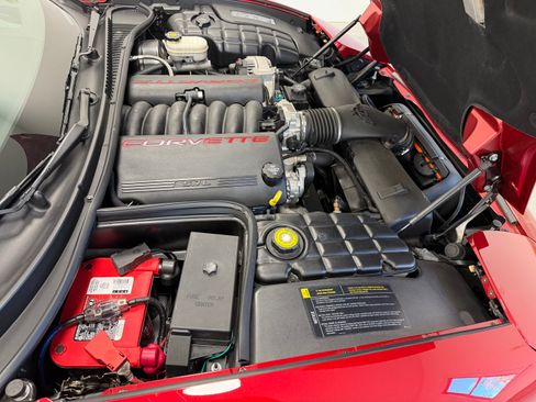 Used 2004 Chevrolet Corvette Coupe 2D w/ Preferred Equipment Group image 15