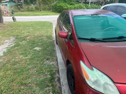 Used 2013 Toyota Prius Two FWD image 9