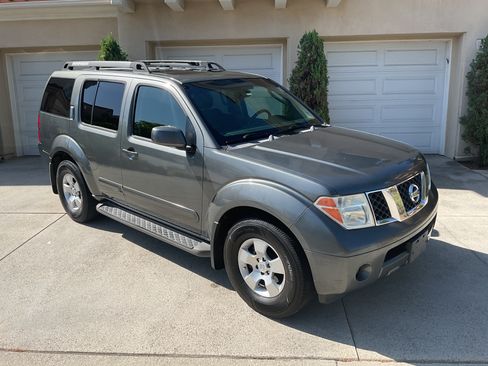 Used 2007 Nissan Pathfinder SE w/ SE Premium Pkg RWD image 14