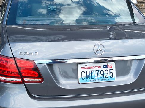 Used 2016 Mercedes-Benz E 350 4MATIC Sedan image 13