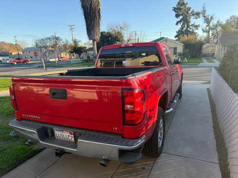 Used 2017 Chevrolet Silverado 1500 LT w/ All Star Edition image 4