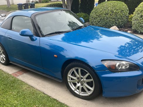 Used 2004 Honda S2000 image 1