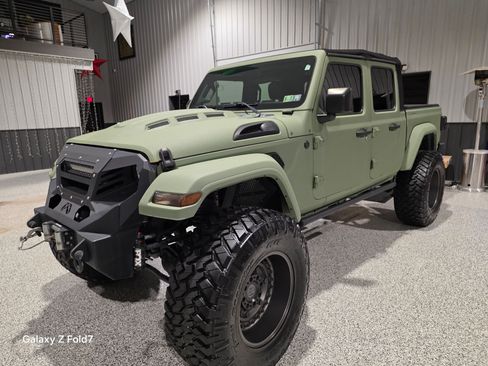 Used 2020 Jeep Gladiator Sport w/ Quick Order Package 24S image 5