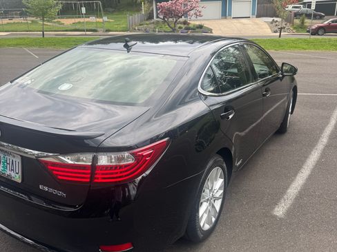 Used 2013 Lexus ES 300h image 5