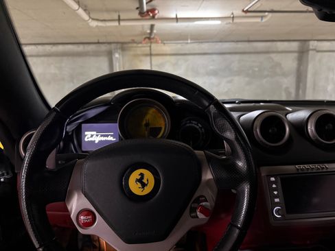 Used 2012 Ferrari California image 10