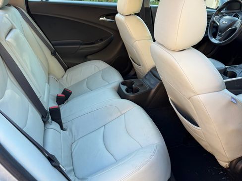 Used 2016 Chevrolet Volt LT image 8