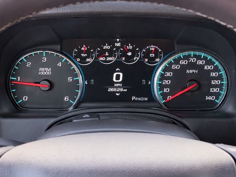 Used 2016 Chevrolet Suburban LTZ image 21