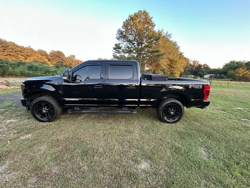Used 2022 Ford F250 Lariat w/ Black Appearance Package AWD/4WD image 10