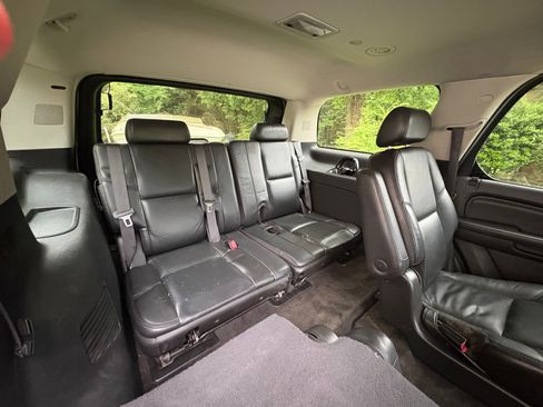 Used 2007 Cadillac Escalade 2WD w/ Information Package image 14