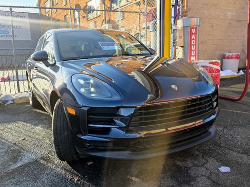 Used 2020 Porsche Macan image 10