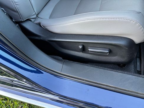 Used 2018 Honda Accord Touring image 19