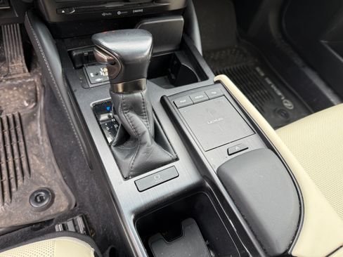 Used 2022 Lexus ES 350 w/ Premium Package image 14