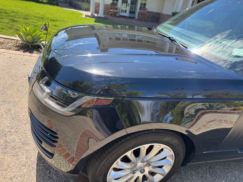 Used 2022 Land Rover Range Rover image 4