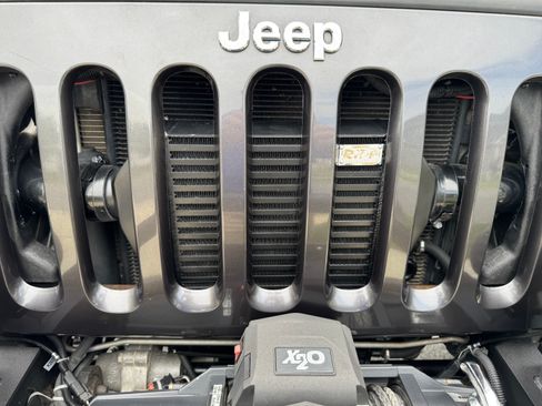 Used 2014 Jeep Wrangler Unlimited Rubicon w/ Connectivity Group AWD/4WD image 20