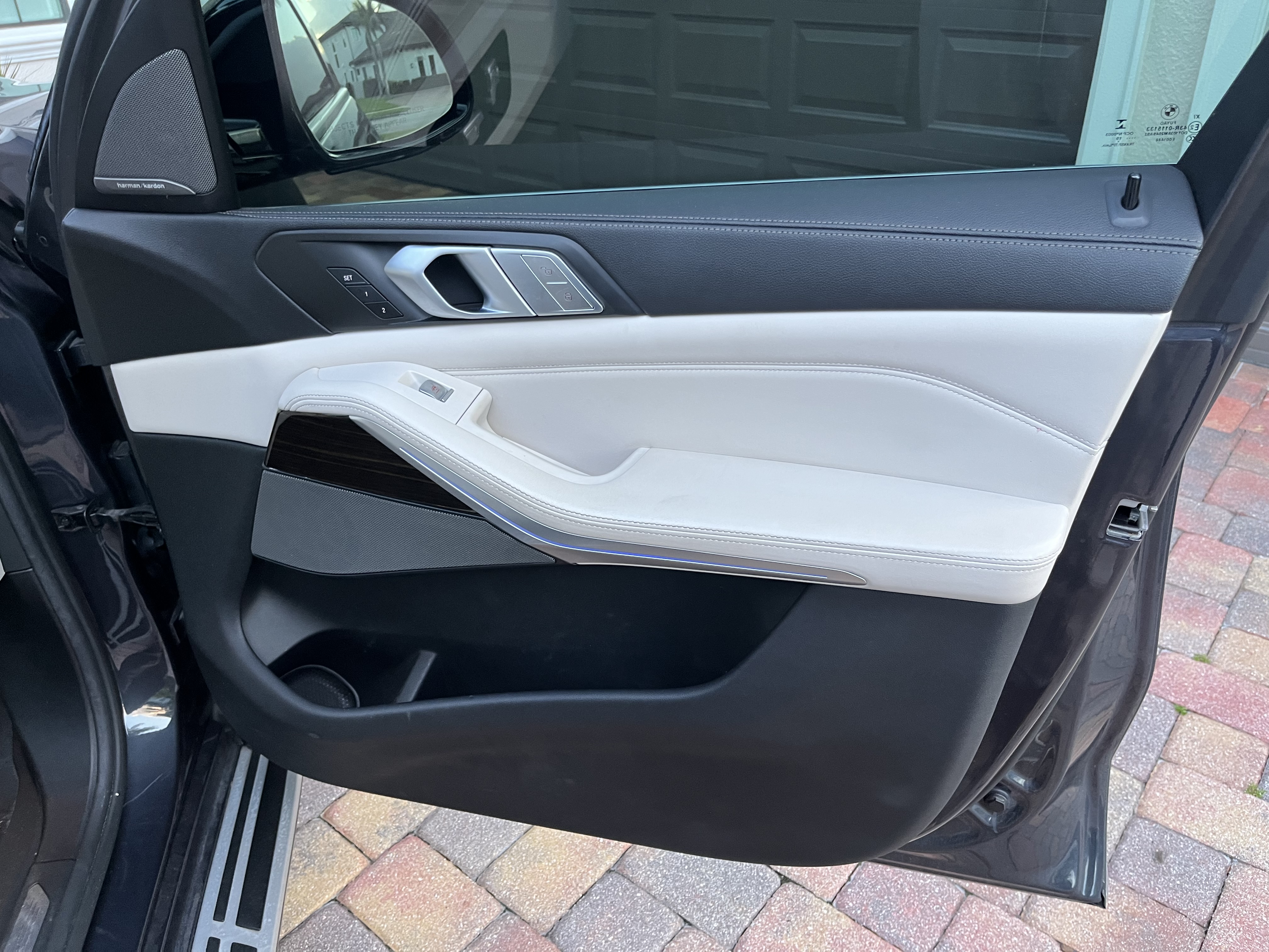 Used 2019 BMW X7 xDrive40i w/ Premium Package AWD/4WD image 19