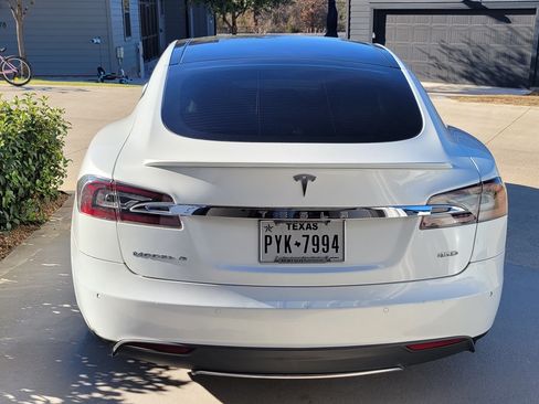 Used 2015 Tesla Model S 85D image 6