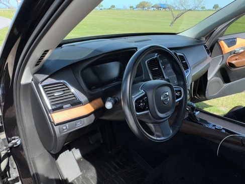 Used 2020 Volvo XC90 T6 Inscription w/ Protection Package Premier image 15