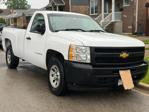 Used 2013 Chevrolet Silverado 1500 W/T RWD image 2