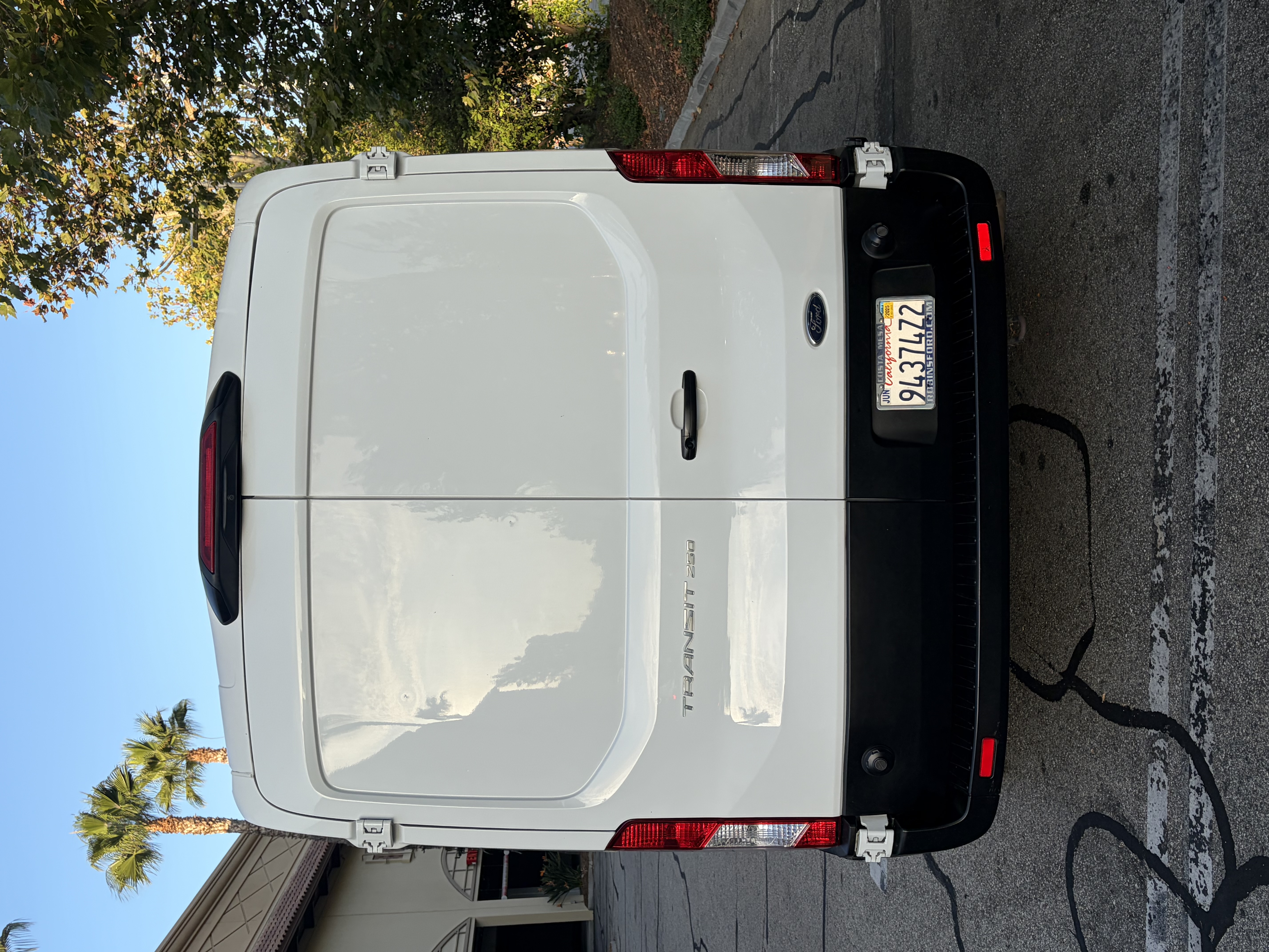 Used 2020 Ford Transit 250 Medium Roof RWD image 5