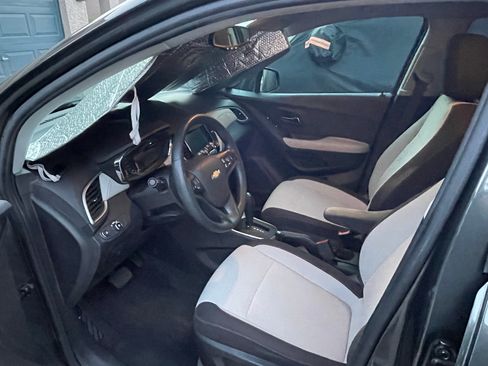 Used 2019 Chevrolet Trax LS w/ Tint and Cruise Package FWD image 9
