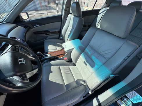 Used 2010 Honda Accord EX-L image 2