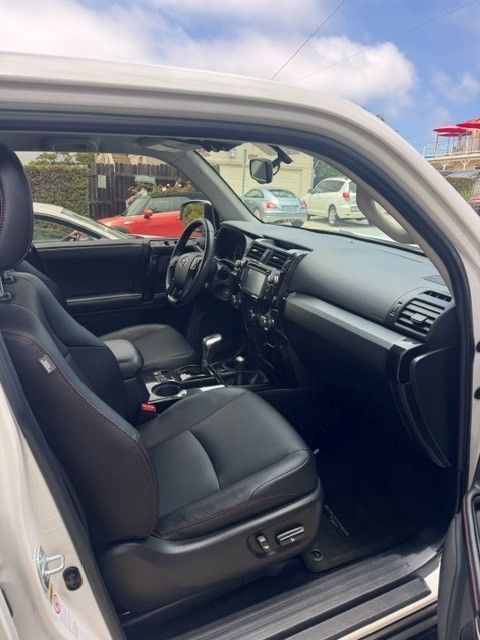Used 2016 Toyota 4Runner TRD Pro AWD/4WD image 9