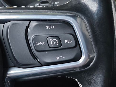 Used 2022 Jeep Wrangler Unlimited Sahara w/ Cold Weather Group image 14