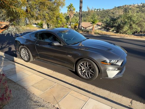 Used 2020 Ford Mustang GT RWD image 2