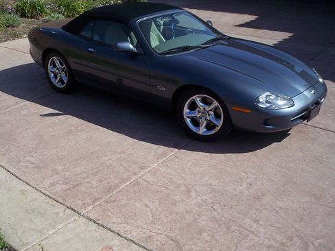 Used 2000 Jaguar XK8 Convertible image 1