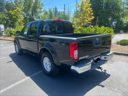 Used 2019 Nissan Frontier SV RWD image 5