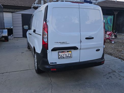Used 2020 Ford Transit Connect XL image 2